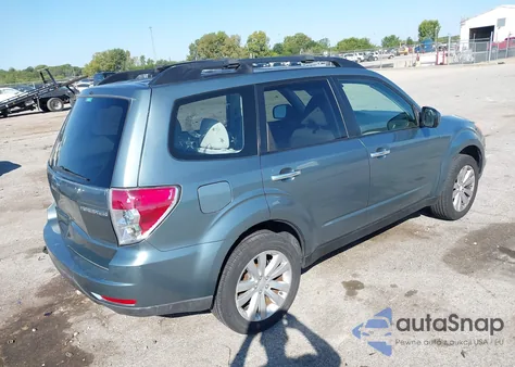 2013 Subaru Forester 2.5X Premium z USA, uszkodzony, nr VIN JF2SHACC4DH416137